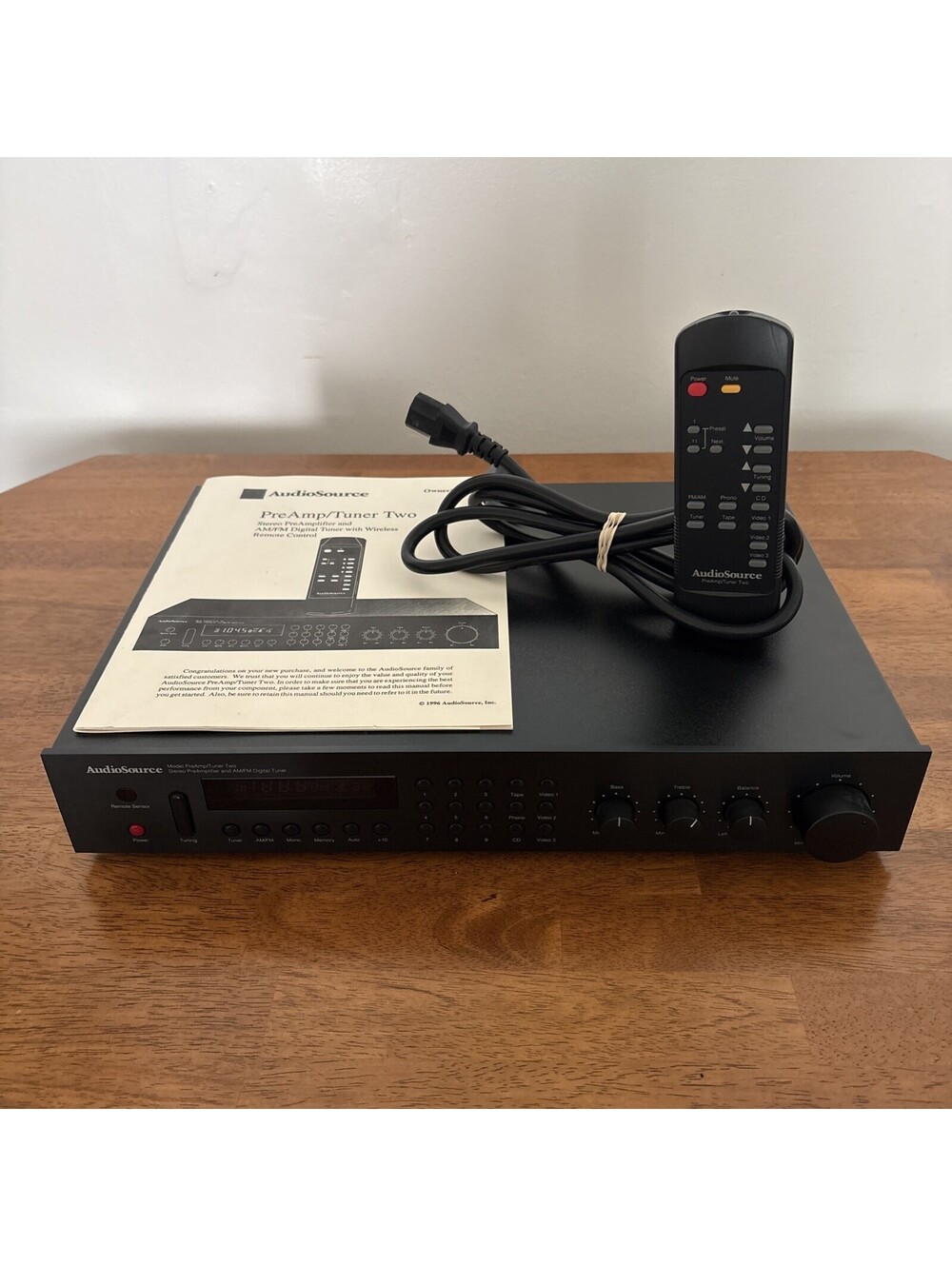 AudioSource PreAmp/Tuner Two - Stereo Preamplifier AM FM Tuner w/Remote TESTED